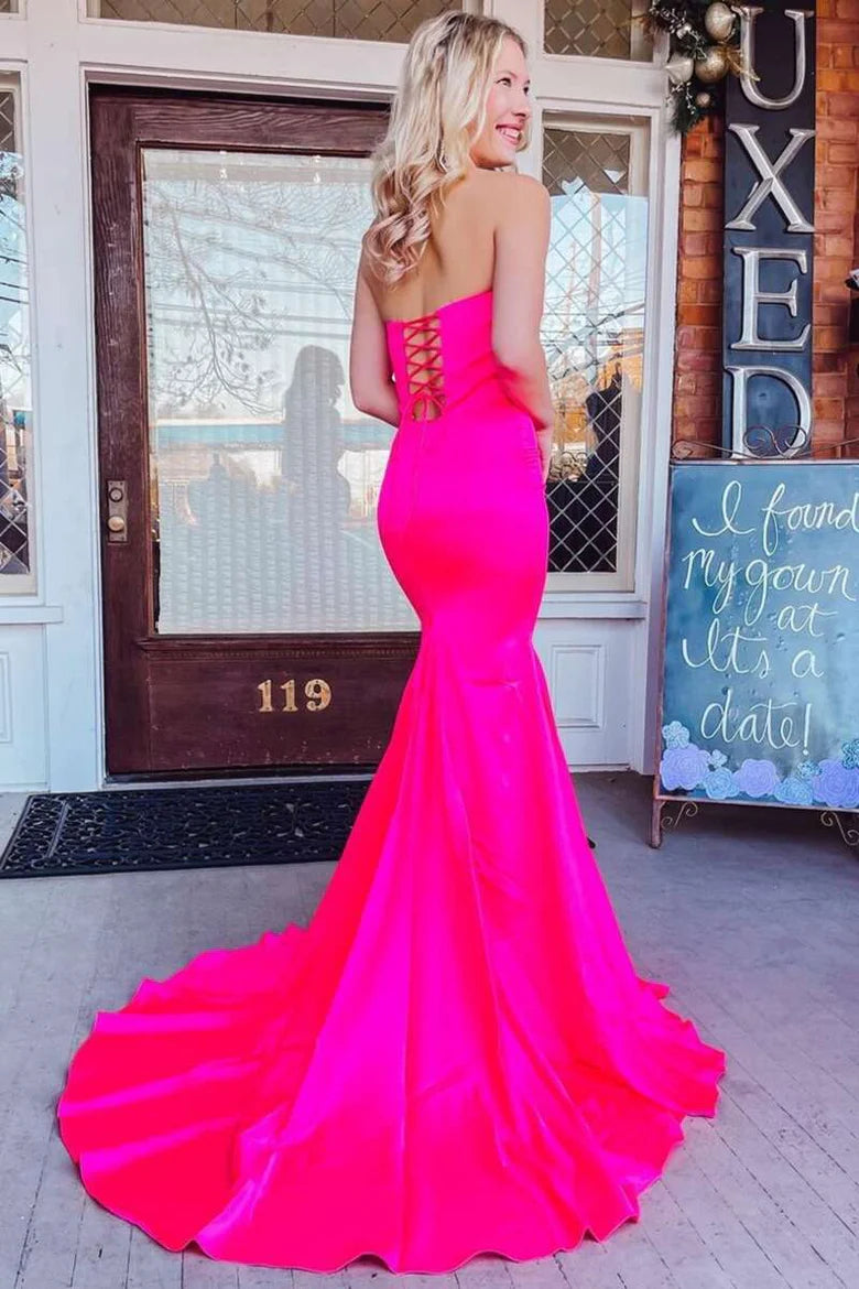 Vestido de fiesta de satén sin tirantes, con cordones en la espalda y corte trompeta